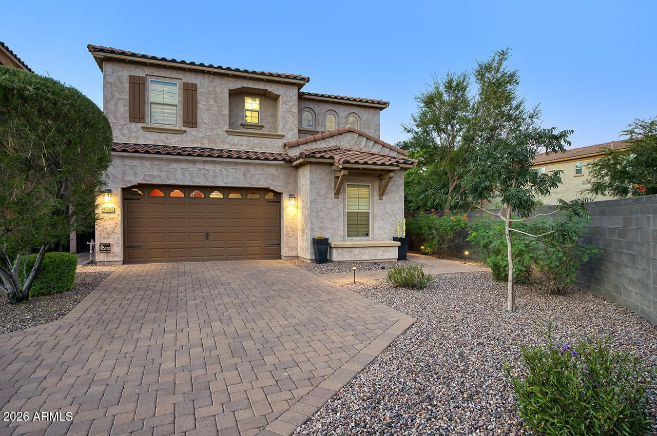 4542 E Vista Bonita Drive, Phoenix, AZ 85050 Main Photo