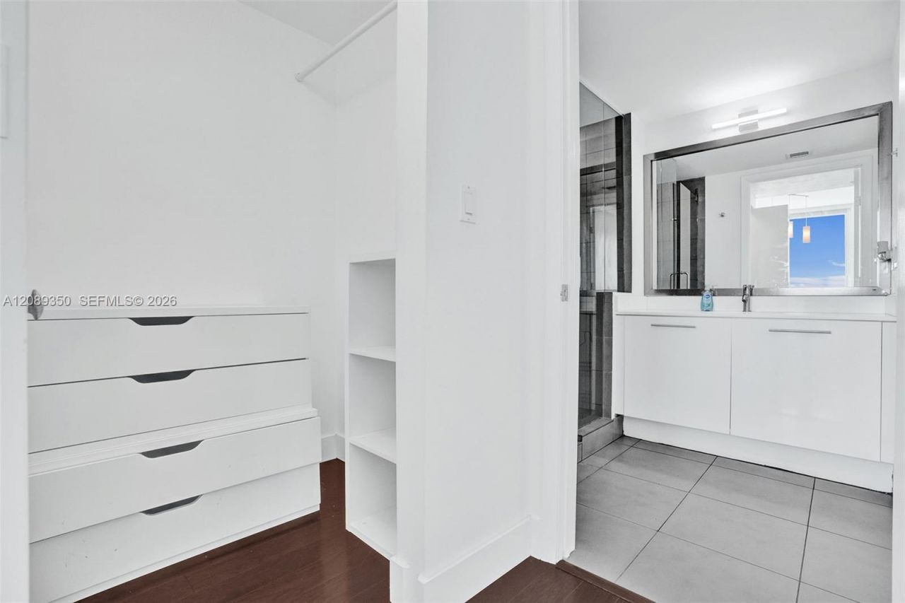 92 SW 3rd St , Unit 4109, Miami, FL 33130 Photo