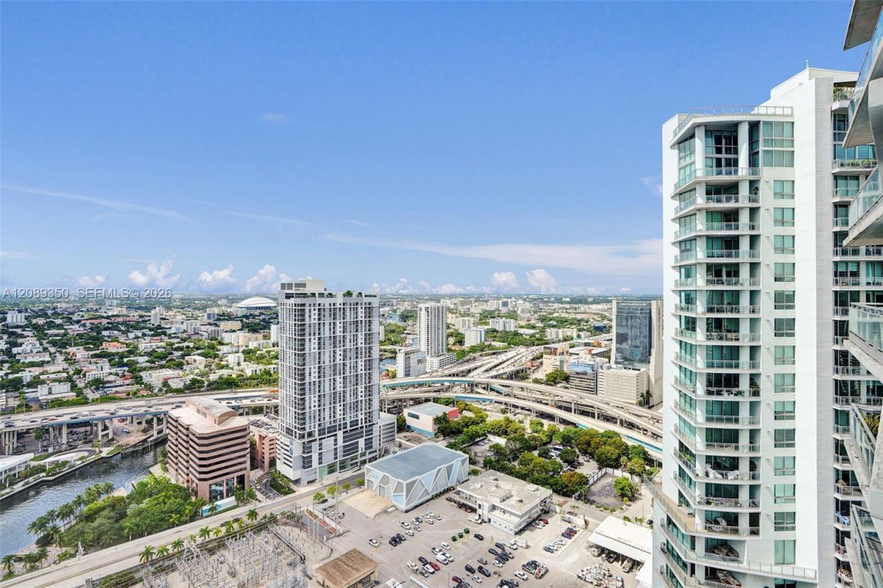 92 SW 3rd St , Unit 4109, Miami, FL 33130 Photo