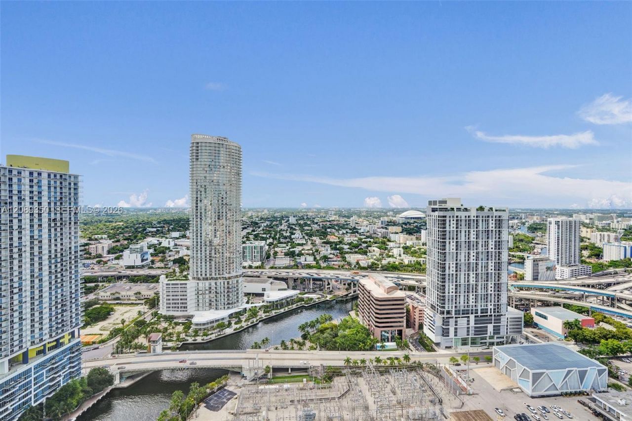 92 SW 3rd St , Unit 4109, Miami, FL 33130 Photo