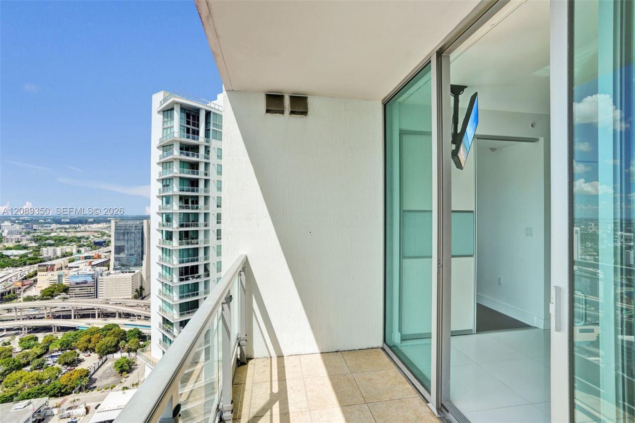 92 SW 3rd St , Unit 4109, Miami, FL 33130 Photo