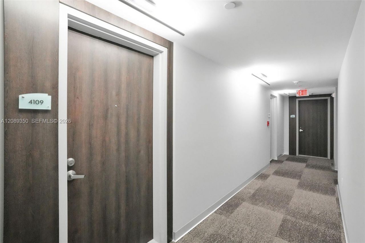 92 SW 3rd St , Unit 4109, Miami, FL 33130 Photo