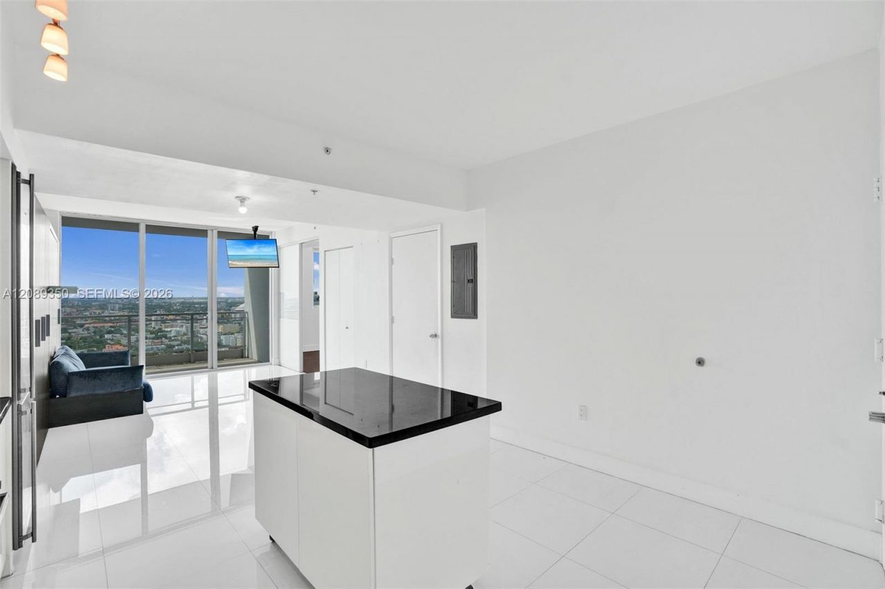 92 SW 3rd St , Unit 4109, Miami, FL 33130 Photo