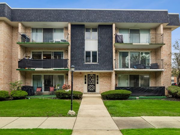 10360 Parkside Avenue , Unit 2B, Oak Lawn, IL 60453