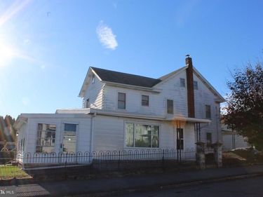 402 ELIZABETH STREET, WILLIAMSTOWN, PA 17098