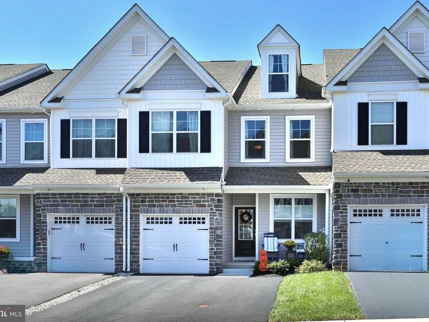157 Larrabee Way, Royersford, PA 19468 Main Photo