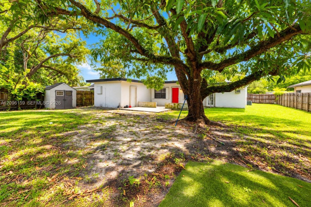 710 NE 142nd St , North Miami, FL 33161 Photo