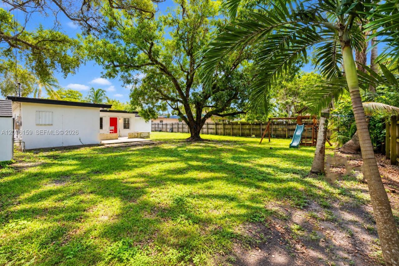 710 NE 142nd St , North Miami, FL 33161 Photo
