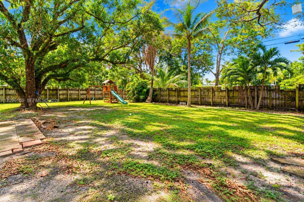 710 NE 142nd St , North Miami, FL 33161 Photo