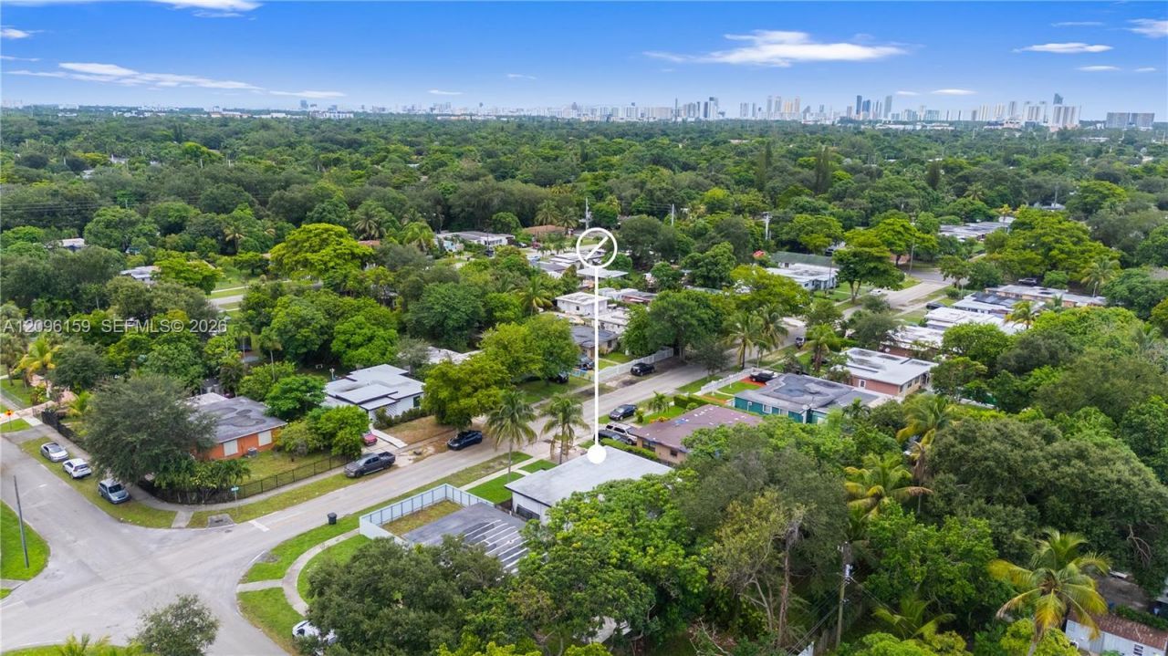 710 NE 142nd St , North Miami, FL 33161 Photo
