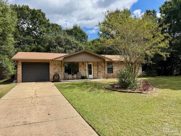 5385 Camile Gardens Cir, Milton, FL 32570