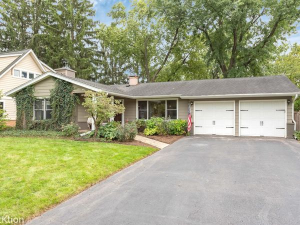 6630 Blackstone Drive , Downers Grove, IL 60516