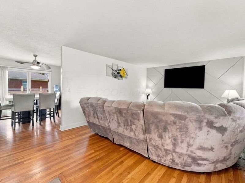 4845 Valley Forge Drive, Columbus, OH 43229 Photo 4