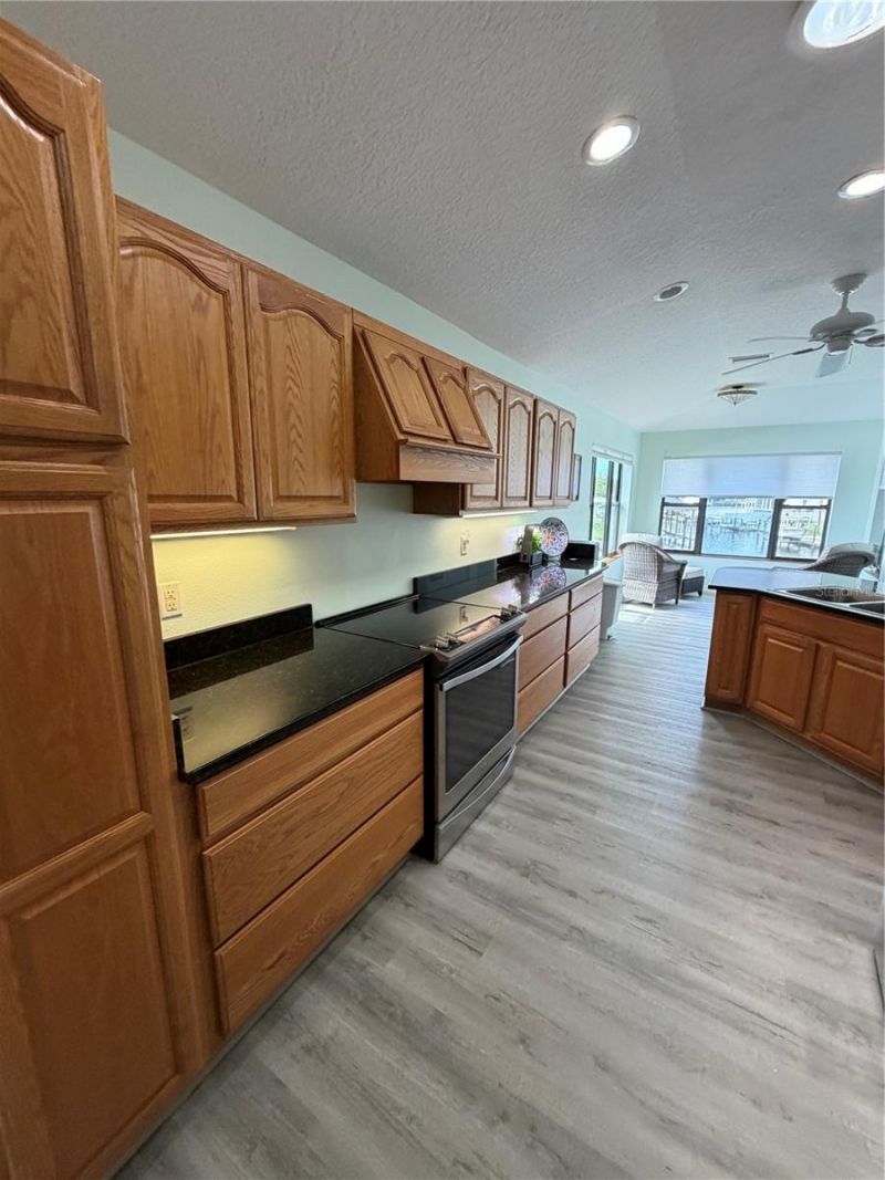 1610 NW 20th Avenue, Crystal River, FL 34428 Photo