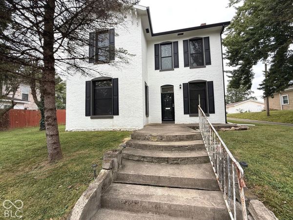 126 S Washington Street , Knightstown, IN 46148