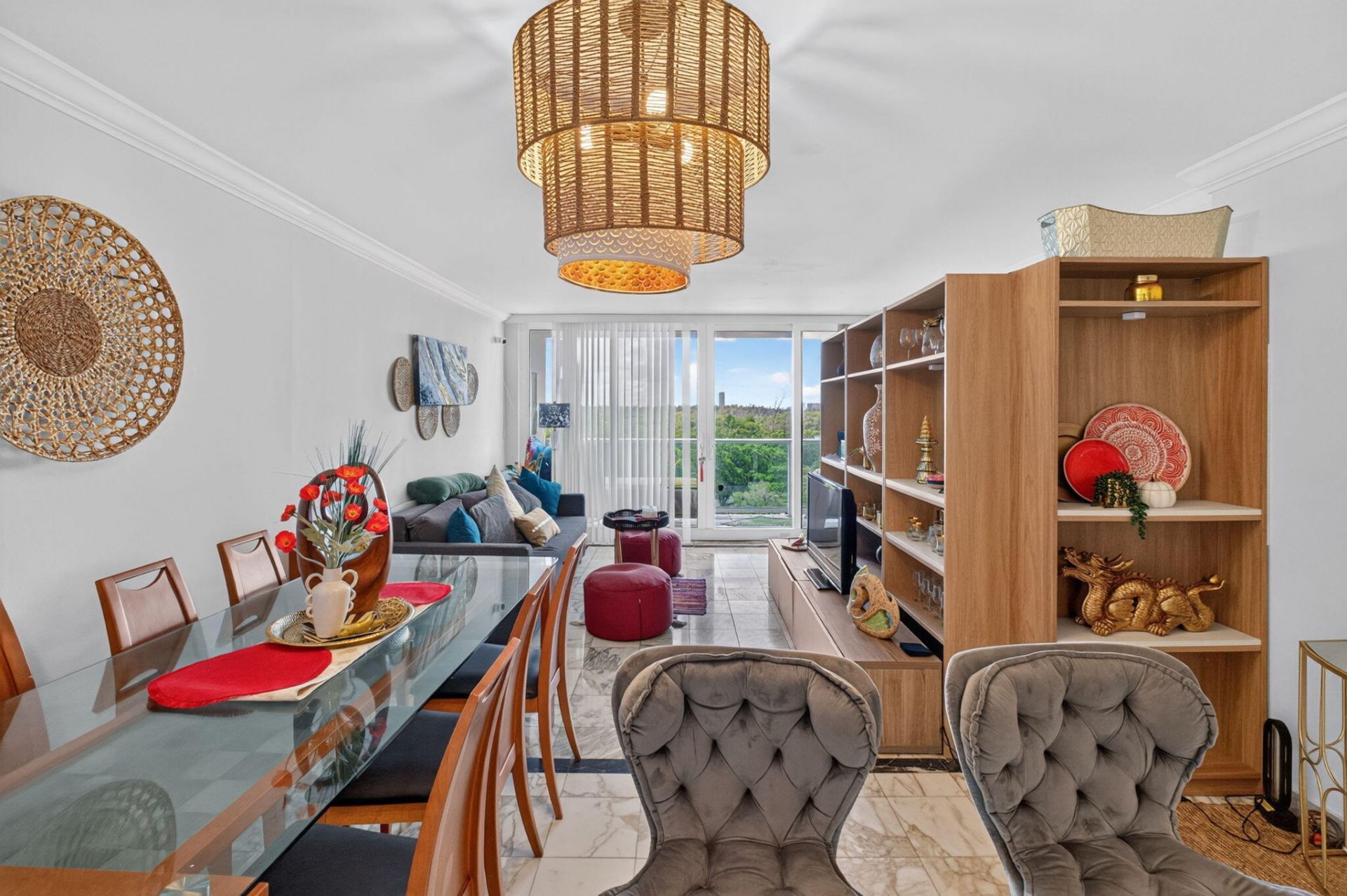 100 Bayview Drive, Unit 620, Sunny Isles Beach, FL 33160 Photo
