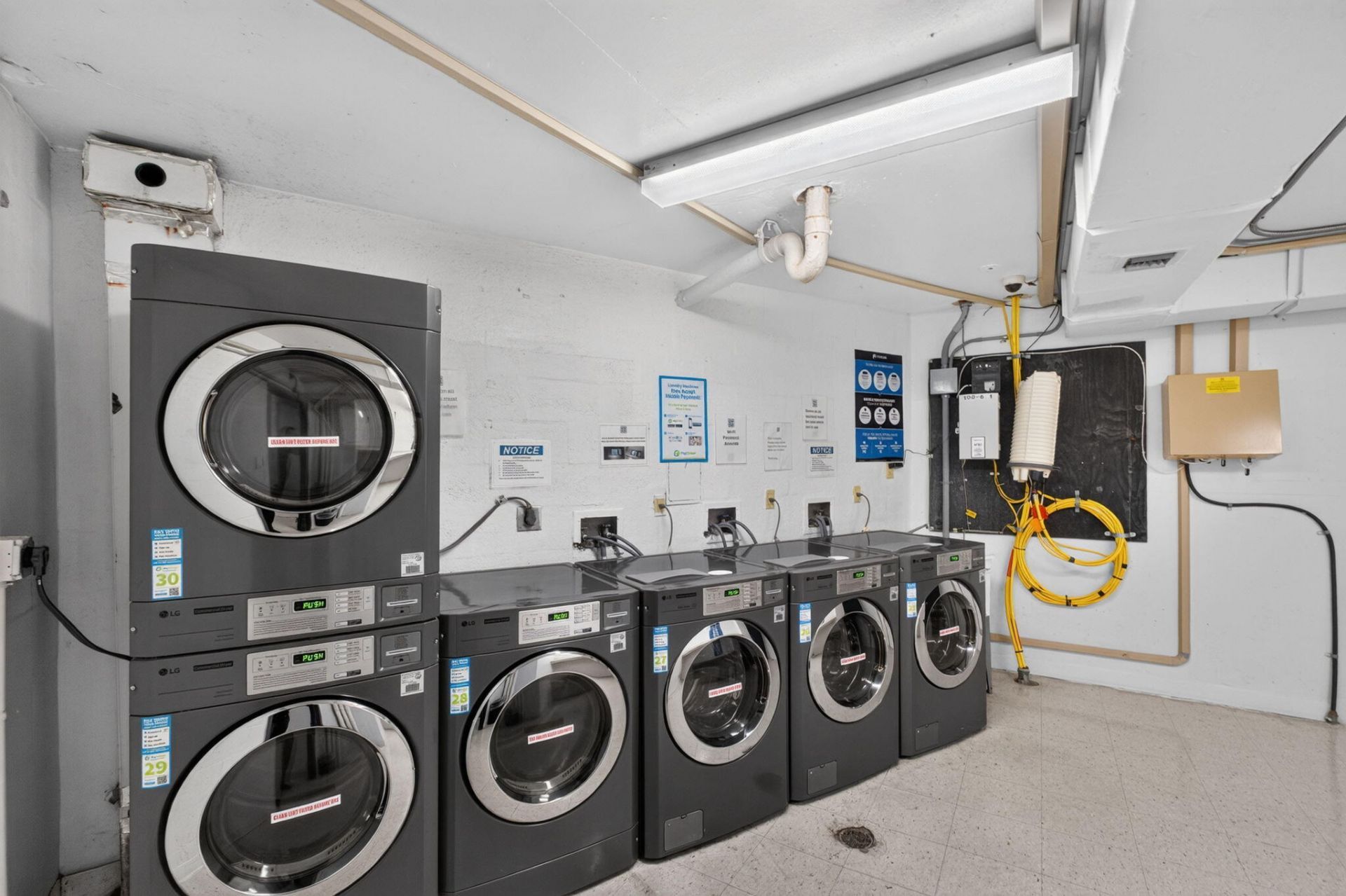 100 Bayview Drive, Unit 620, Sunny Isles Beach, FL 33160 Photo
