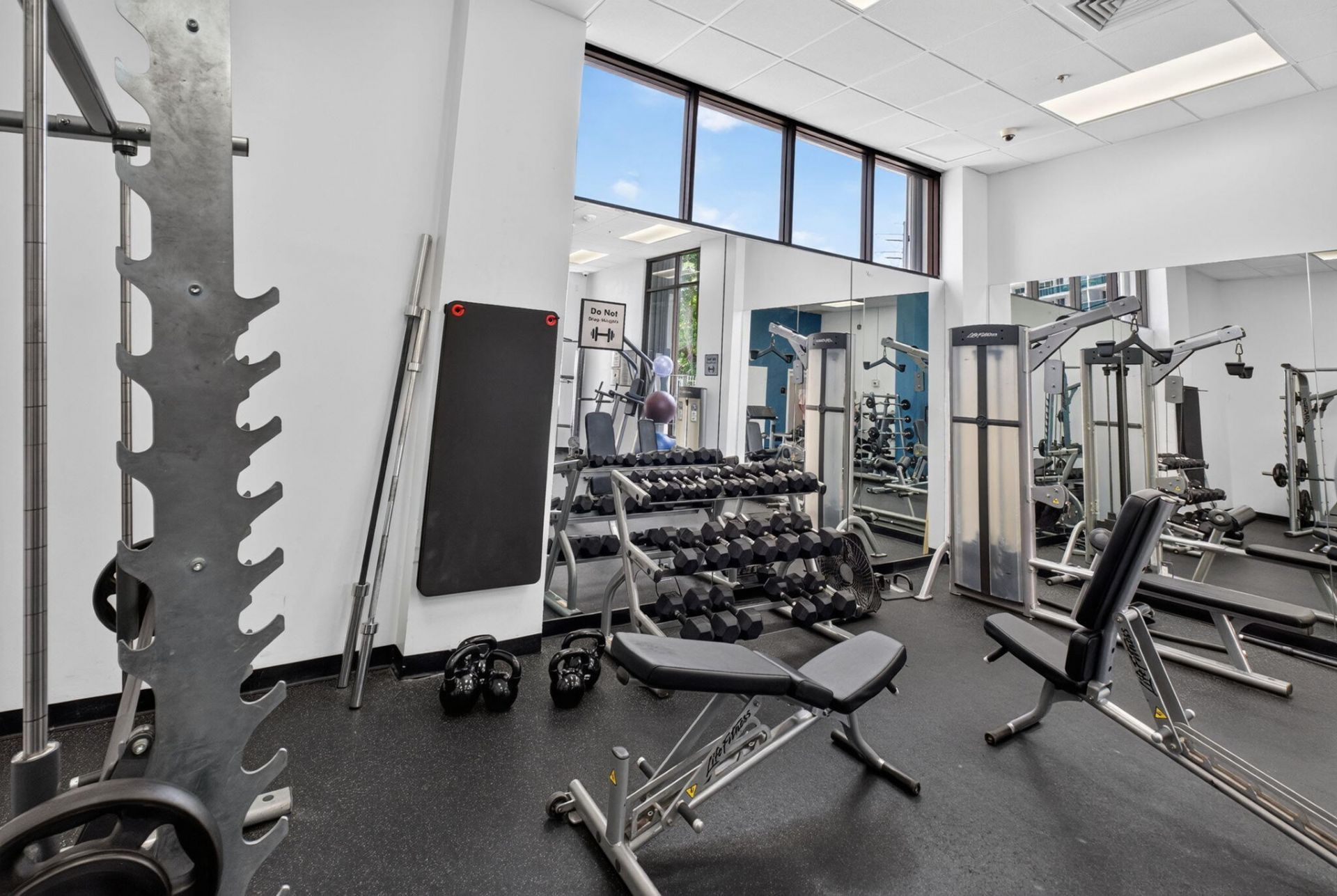 100 Bayview Drive, Unit 620, Sunny Isles Beach, FL 33160 Photo