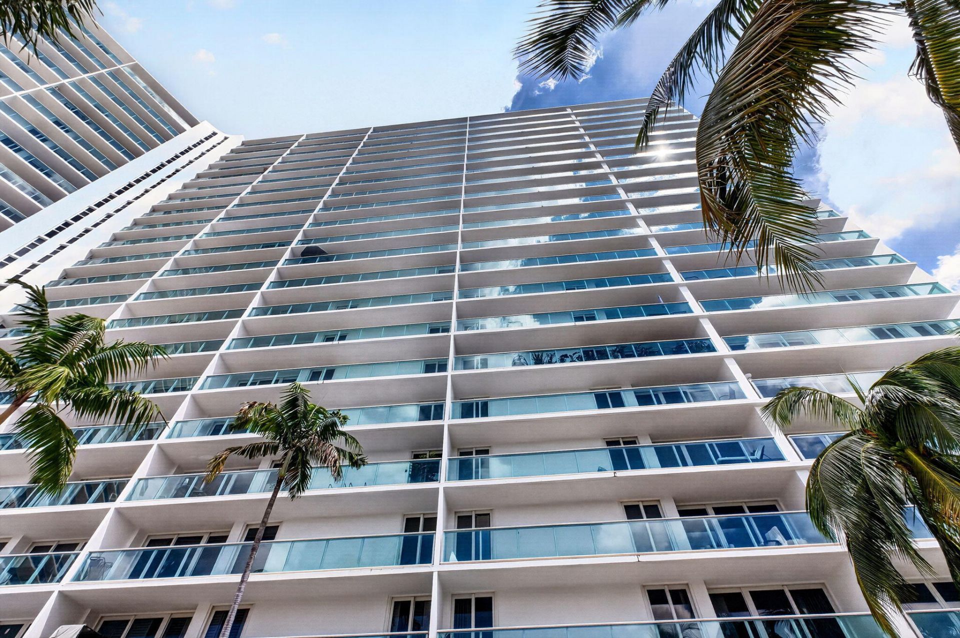 100 Bayview Drive, Unit 620, Sunny Isles Beach, FL 33160 Photo