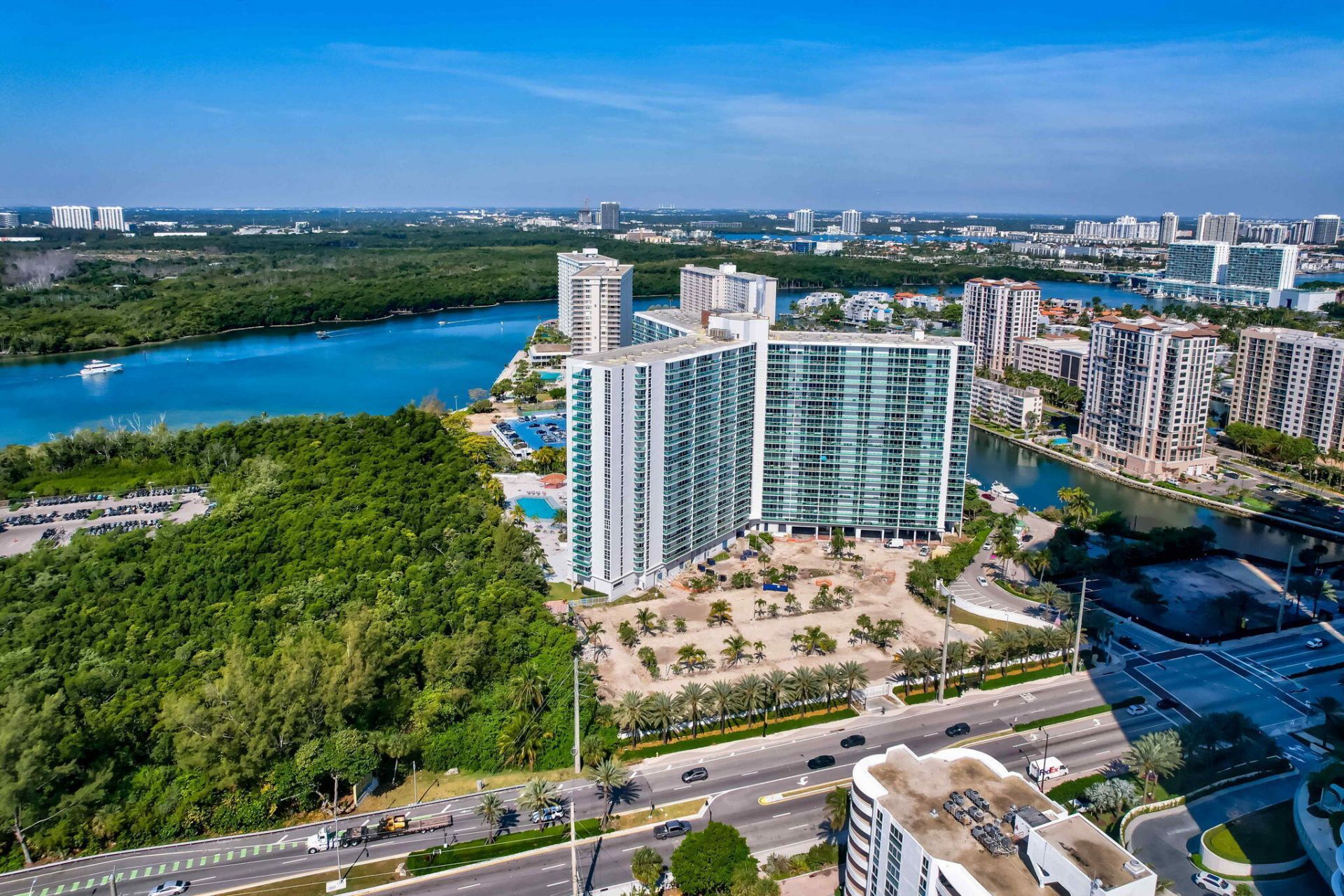 100 Bayview Drive, Unit 620, Sunny Isles Beach, FL 33160 Photo