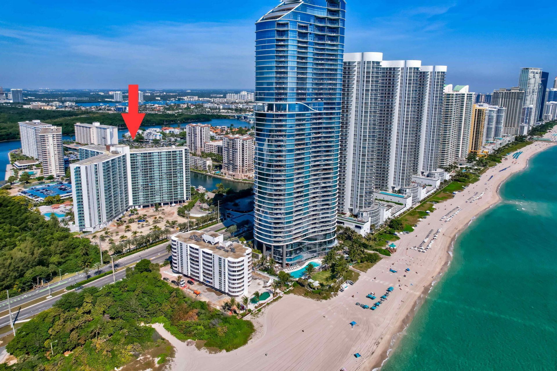 100 Bayview Drive, Unit 620, Sunny Isles Beach, FL 33160 Photo