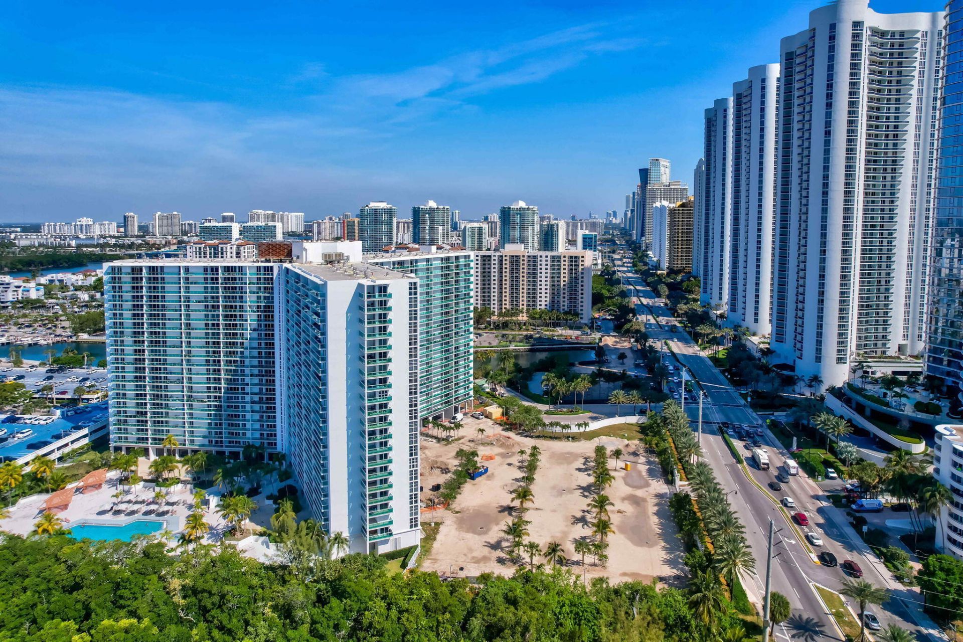 100 Bayview Drive, Unit 620, Sunny Isles Beach, FL 33160 Photo