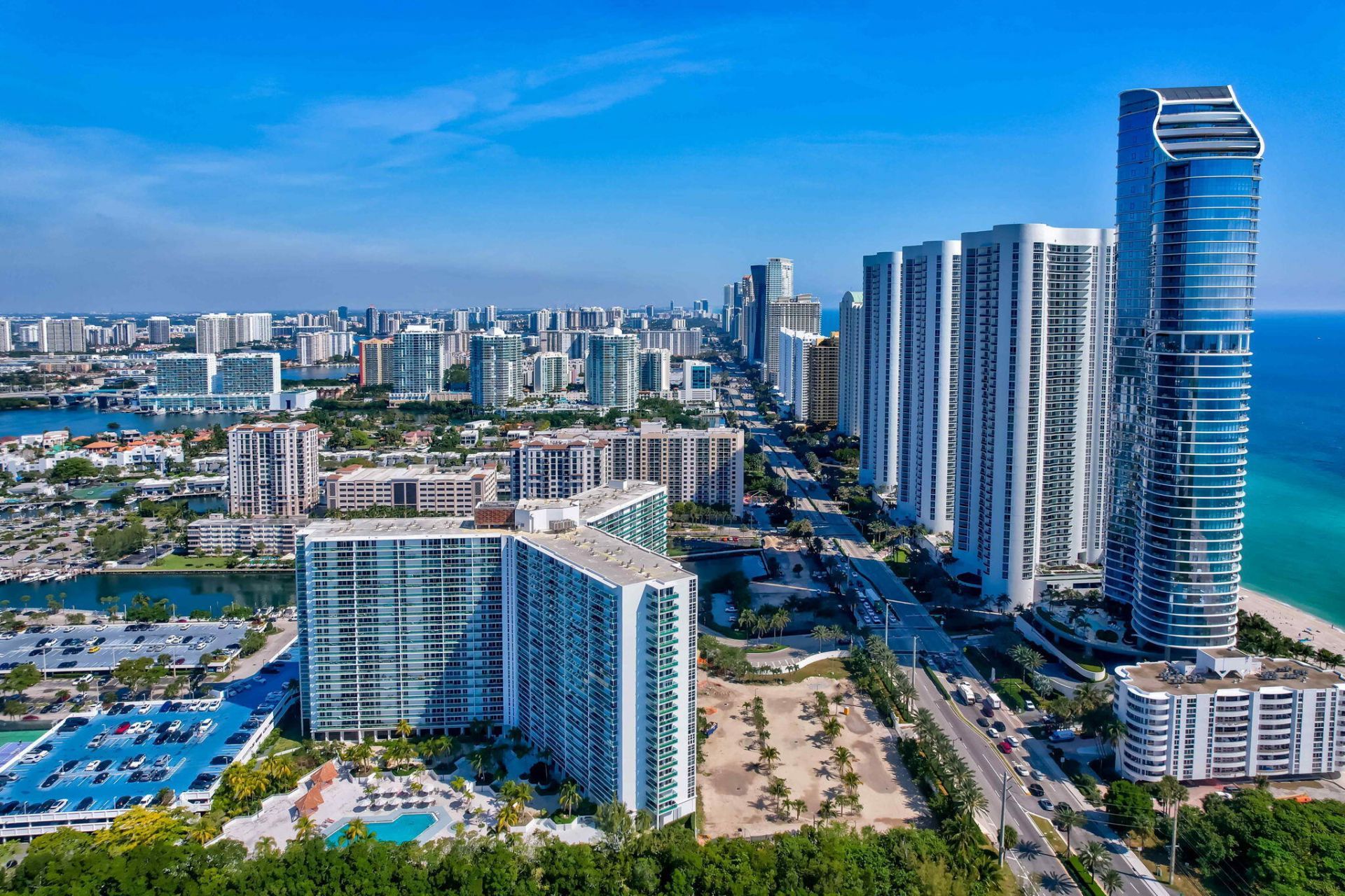 100 Bayview Drive, Unit 620, Sunny Isles Beach, FL 33160 Photo