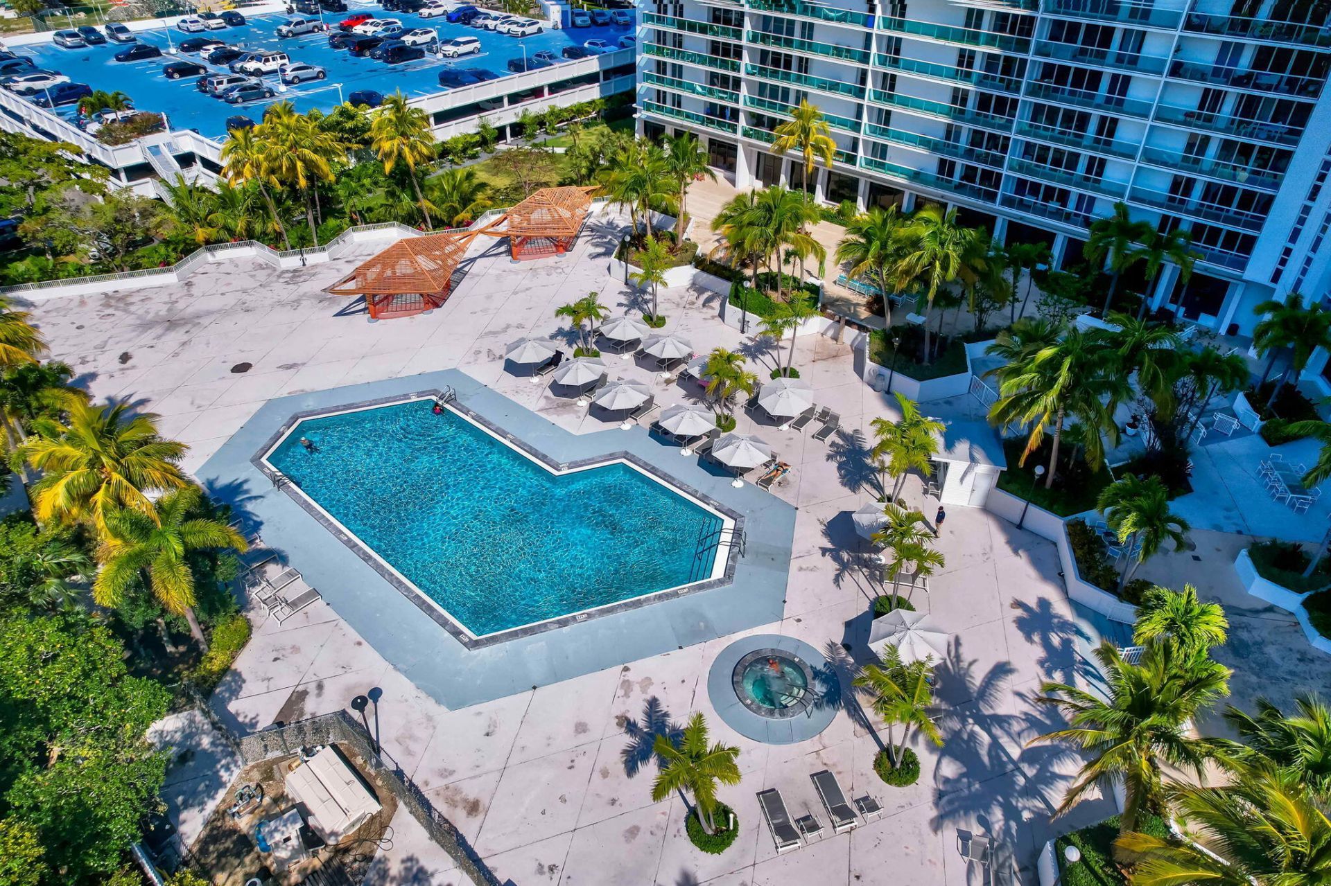100 Bayview Drive, Unit 620, Sunny Isles Beach, FL 33160 Photo