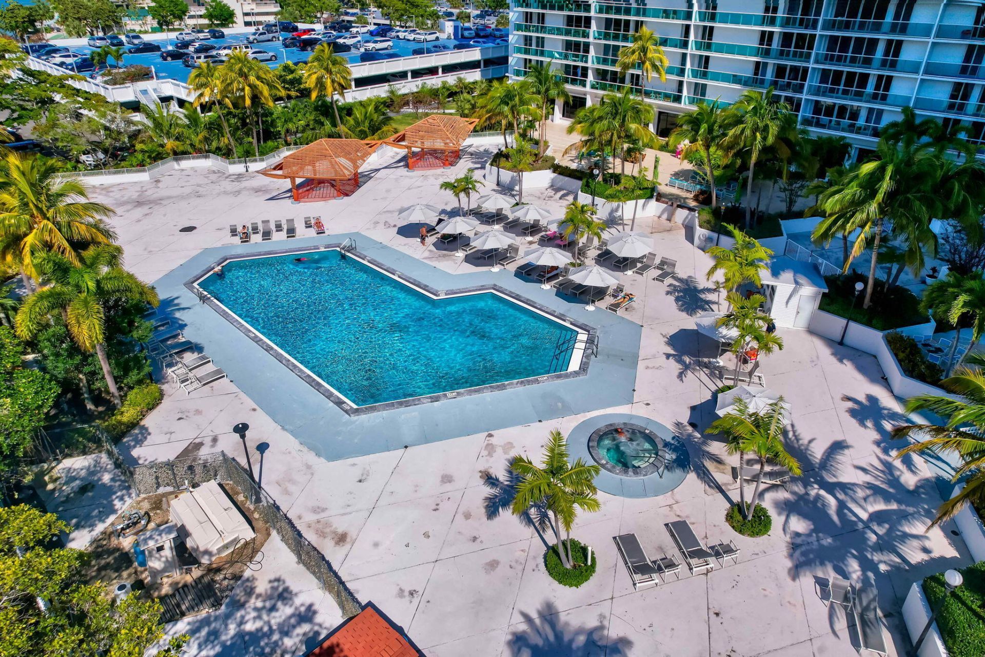 100 Bayview Drive, Unit 620, Sunny Isles Beach, FL 33160 Photo