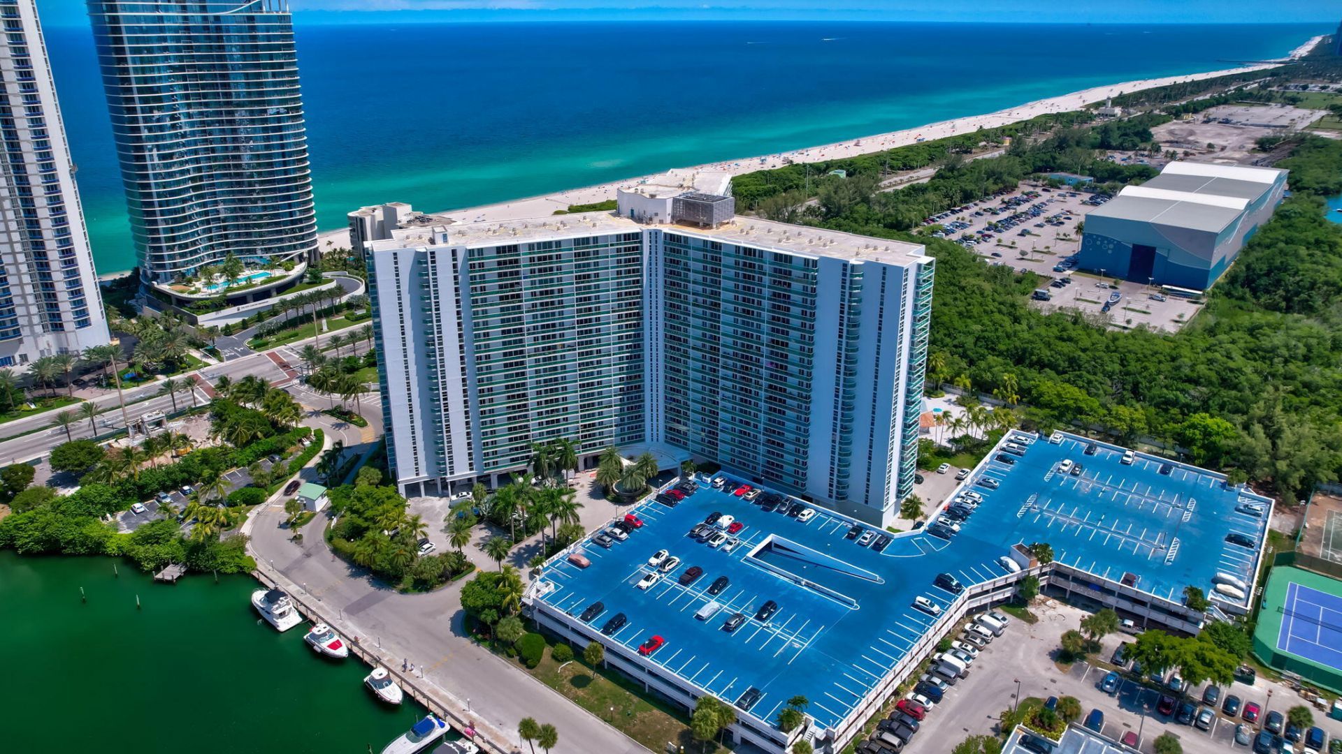 100 Bayview Drive, Unit 620, Sunny Isles Beach, FL 33160 Photo