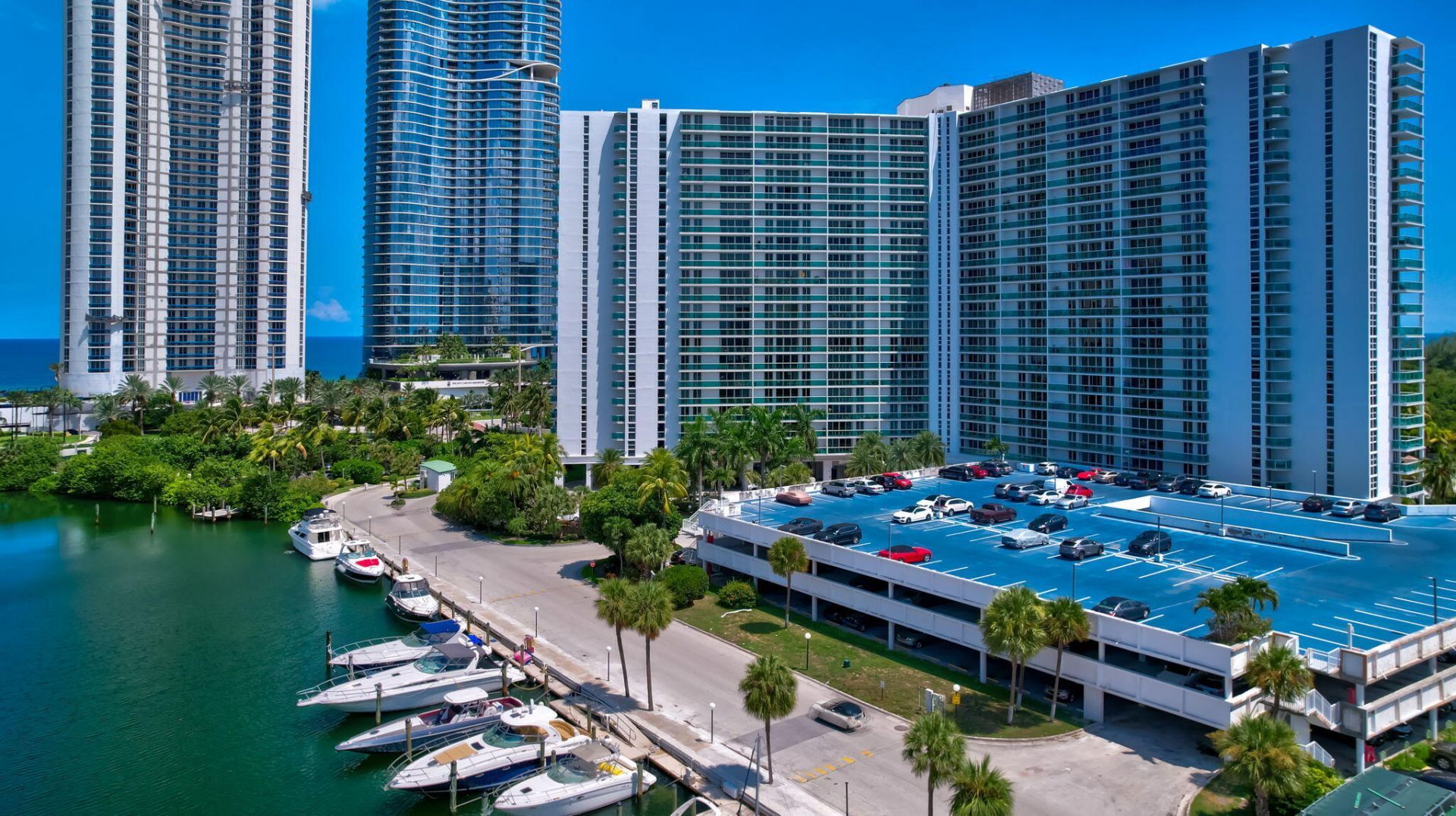 100 Bayview Drive, Unit 620, Sunny Isles Beach, FL 33160 Photo