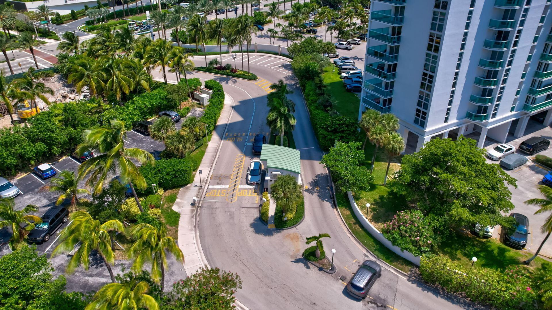 100 Bayview Drive, Unit 620, Sunny Isles Beach, FL 33160 Photo