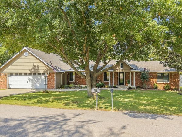 211 Meadow Road , Ardmore, OK 73401