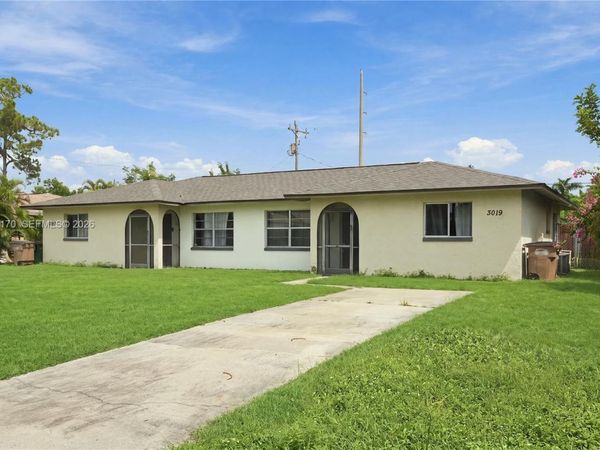 3019 SW Santa Barbara Pl, Unit 3019, Cape Coral, FL 33914