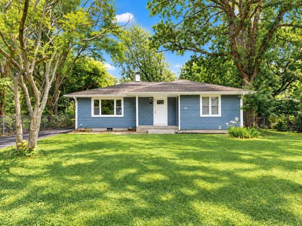 922 Hayes Street , Crown Point, IN 46307