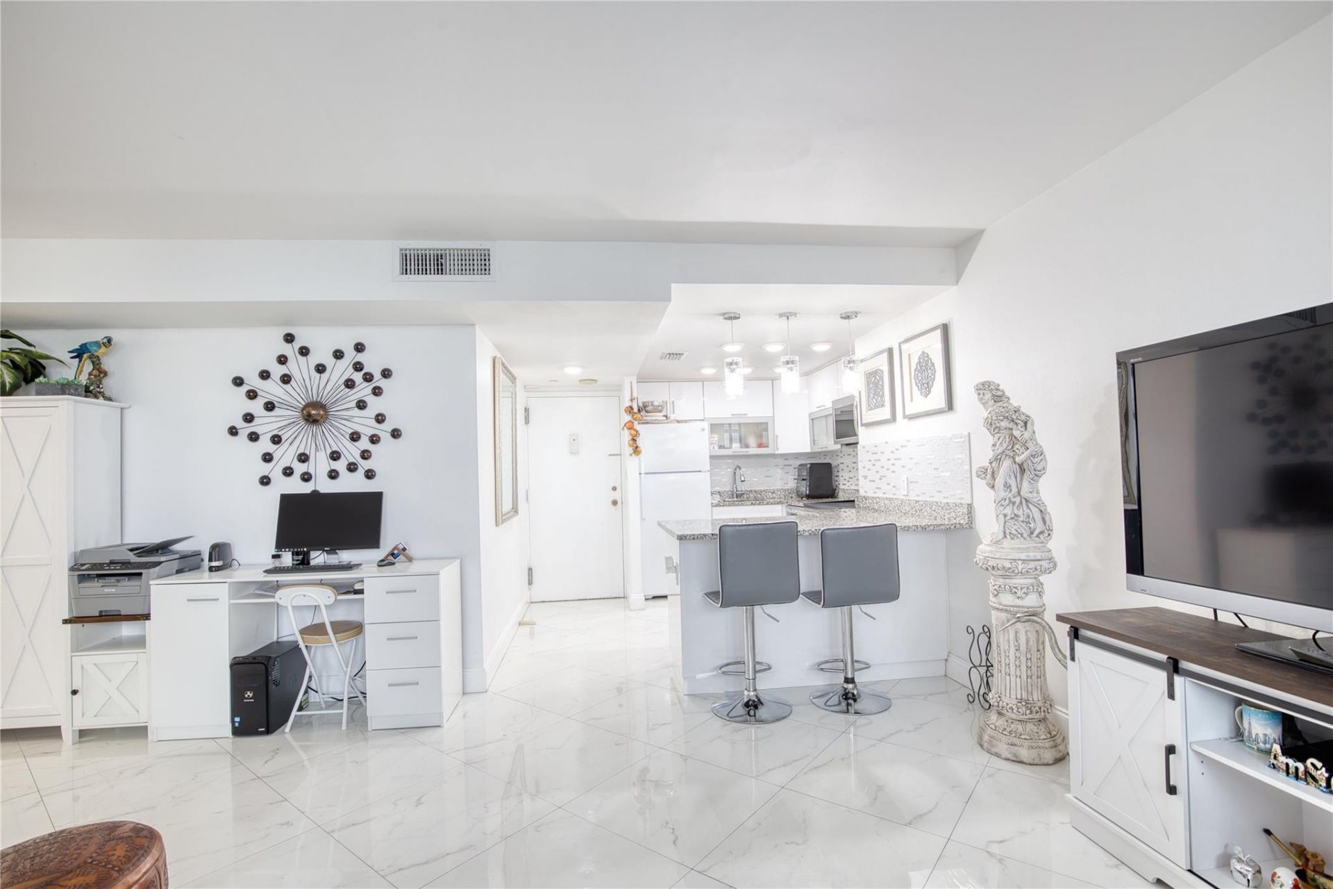 111 Briny Avenue, Unit 20-08, Pompano Beach, FL 33062 Photo