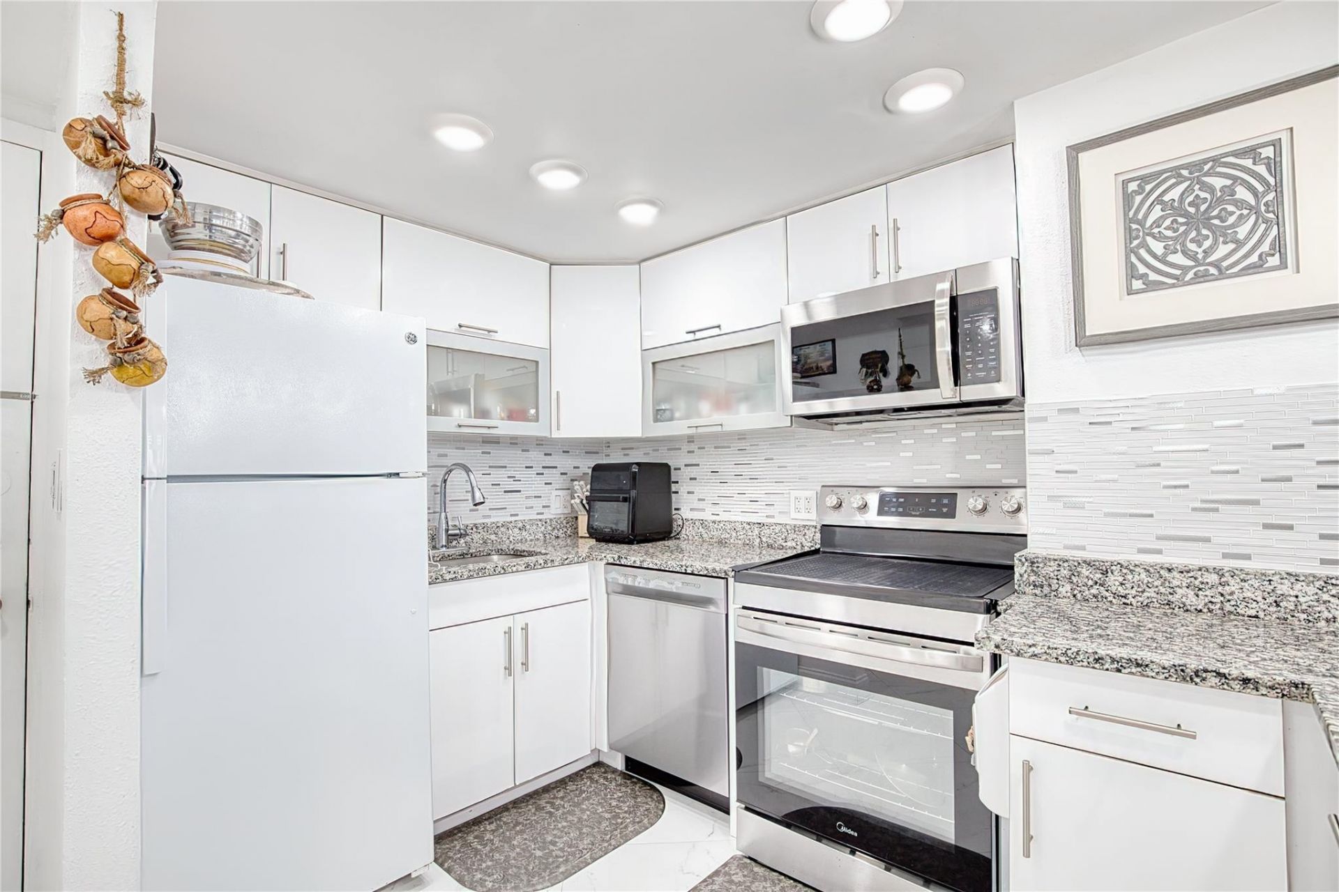 111 Briny Avenue, Unit 20-08, Pompano Beach, FL 33062 Photo