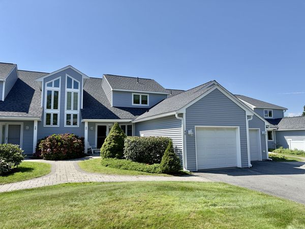 40 Fairway Dr, Unit White Clif, Plymouth, MA 02360