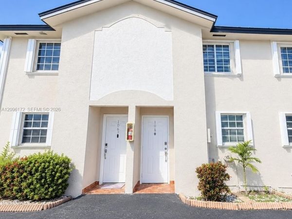 2375 W 74th St , Unit 105-6, Hialeah, FL 33016