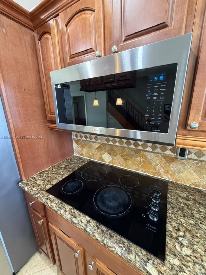 2375 W 74th St , Unit 105-6, Hialeah, FL 33016 Photo