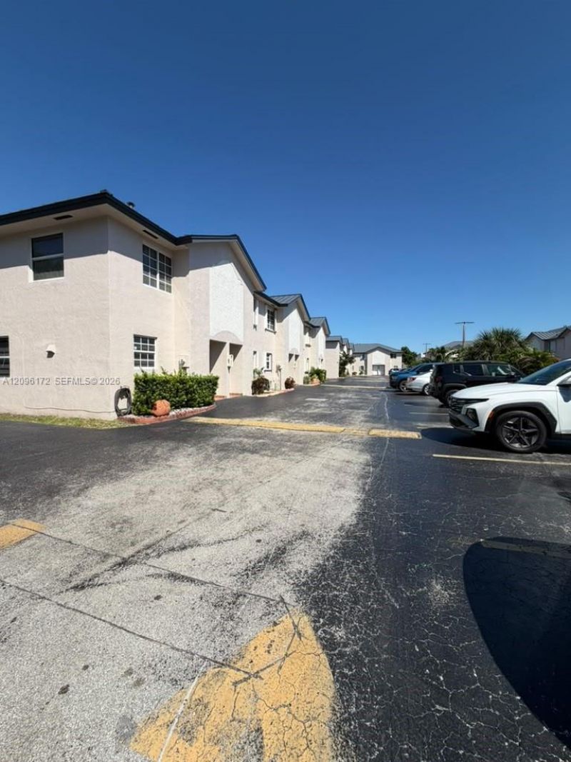 2375 W 74th St , Unit 105-6, Hialeah, FL 33016 Photo