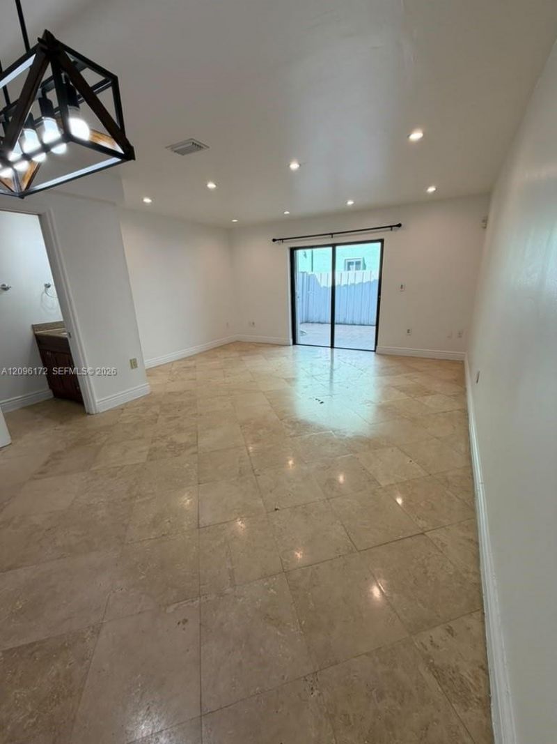 2375 W 74th St , Unit 105-6, Hialeah, FL 33016 Photo