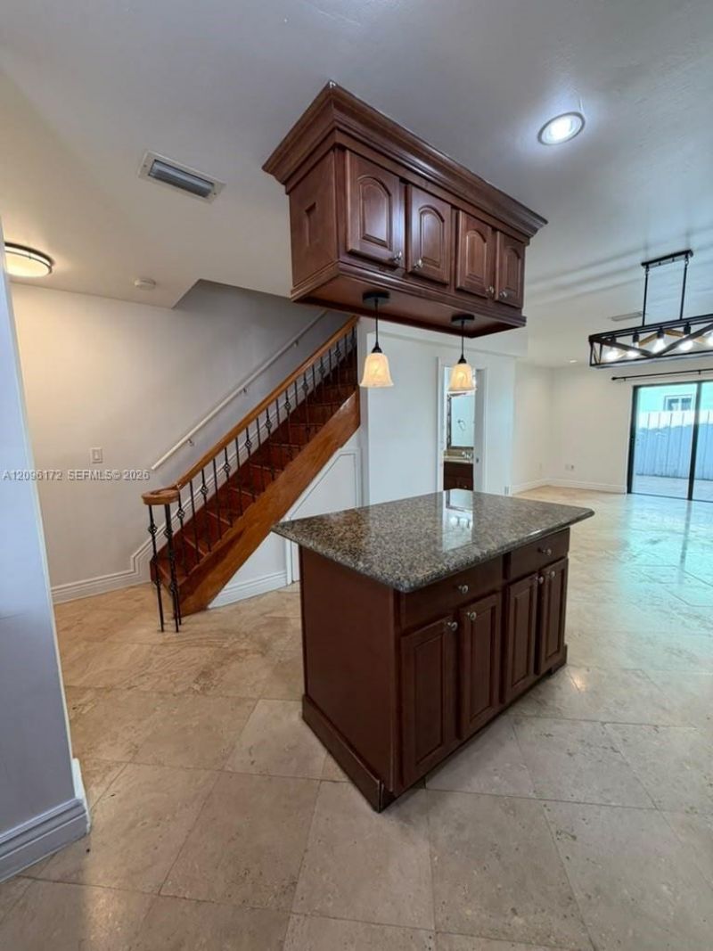 2375 W 74th St , Unit 105-6, Hialeah, FL 33016 Photo