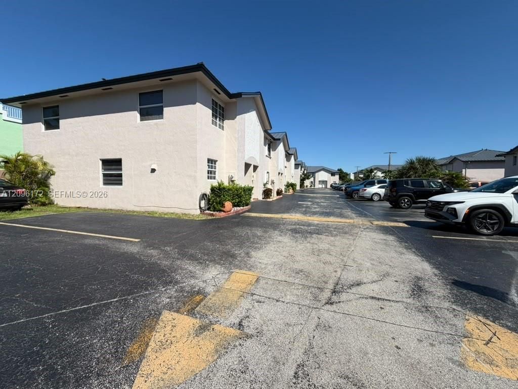 2375 W 74th St , Unit 105-6, Hialeah, FL 33016 Photo