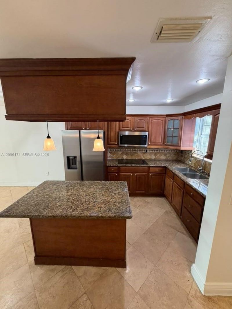 2375 W 74th St , Unit 105-6, Hialeah, FL 33016 Photo