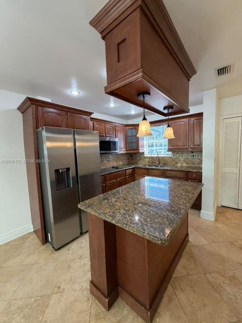 2375 W 74th St , Unit 105-6, Hialeah, FL 33016 Photo