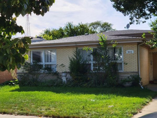 9432 Lavergne Avenue, Skokie, IL 60077