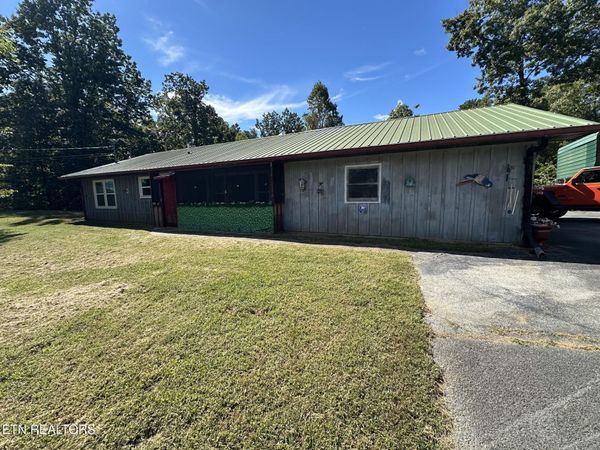 1020 Tramel Rd, Sevierville, TN 37862