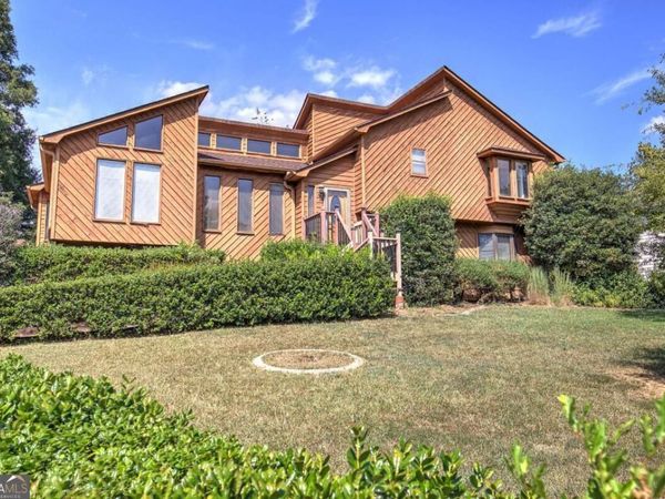 18 Gentry Drive SW, Cartersville, GA 30120