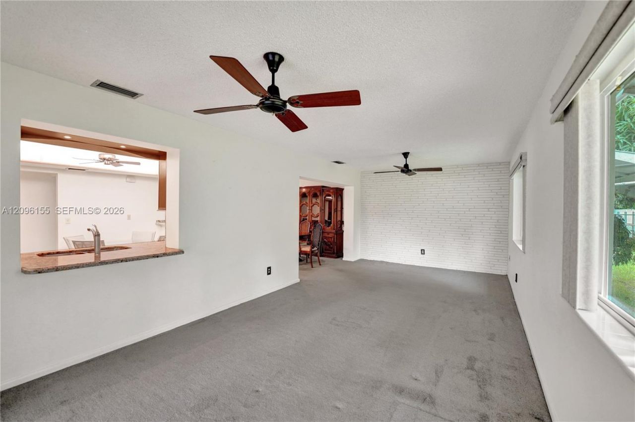 1731 NW 86th Ave, Pembroke Pines, FL 33024 Photo